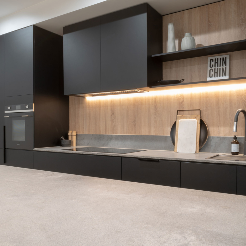 Farquhar Plympton Black Natural Farquhar Kitchens   Farquhar Showroom Plympton Park 7049 800x800 