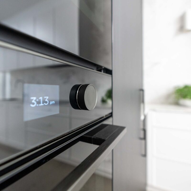 Black built in oven.